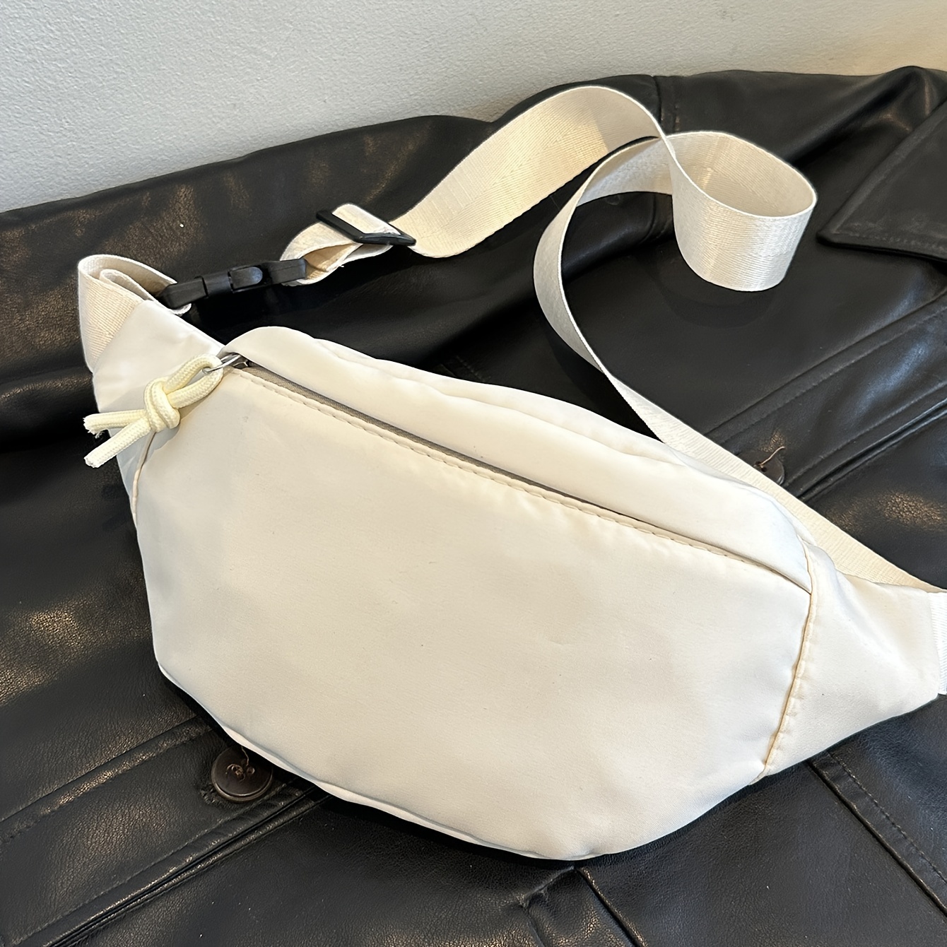 Outdoor Waist Pack for Women, Small Chest Crossbody Bag - Image 5